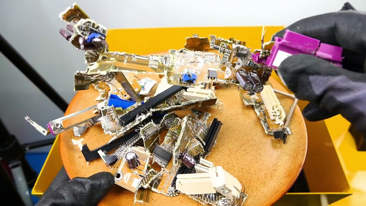 WHAT HAPPENS IF YOU DROP NAIL BED INTO THE SHREDDING MACHINE[1]