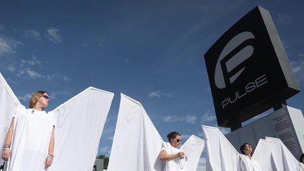 "On espère être à la hauteur" : Nabilla fond en larmes à l'évo...