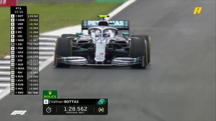 بوتاس يستعرض مهاراته في منحنيات حلبة بريطانيا