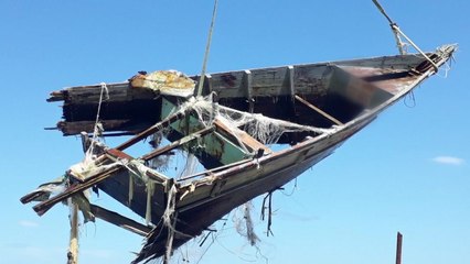 軍 "고성 해안에서 北 목선 발견...사람은 없어" / YTN