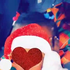 A 1 À seulement 1 an, la petite fille des Maabo chante déjà des 'Zikr' 🎶