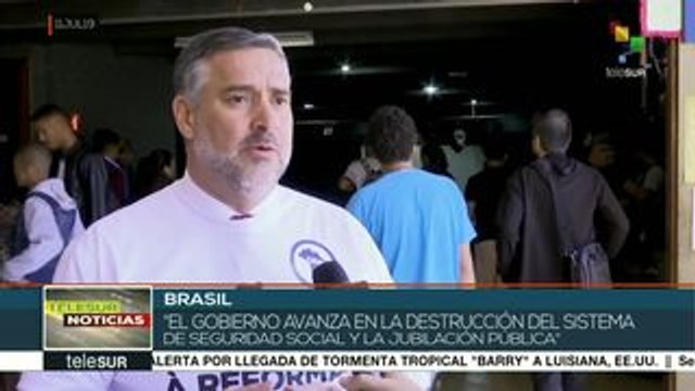 Jóvenes brasileños discuten el futuro de la educación en el país