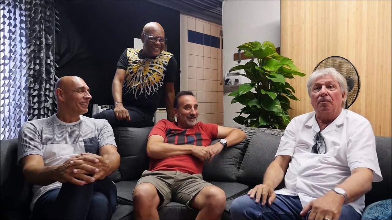 Stars 80 à Louhans  : Emile & Images, Début de soirée et Cookie Dingler pour une interview canapé