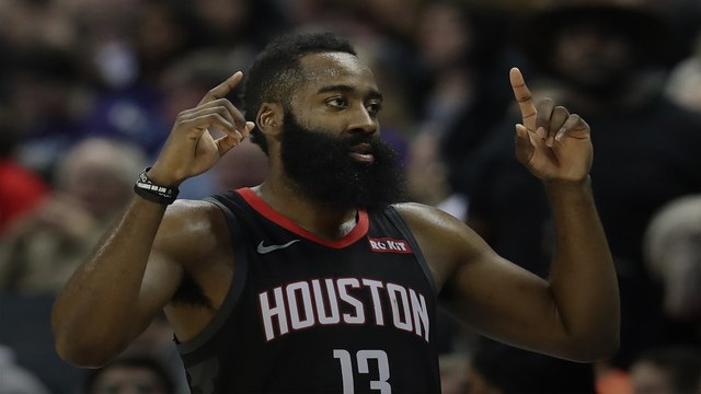 James Harden, star de NBA, rencontre des jeunes basketteurs