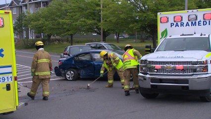 Trois véhicules impliqués dans une collision à Rivière-du-Loup