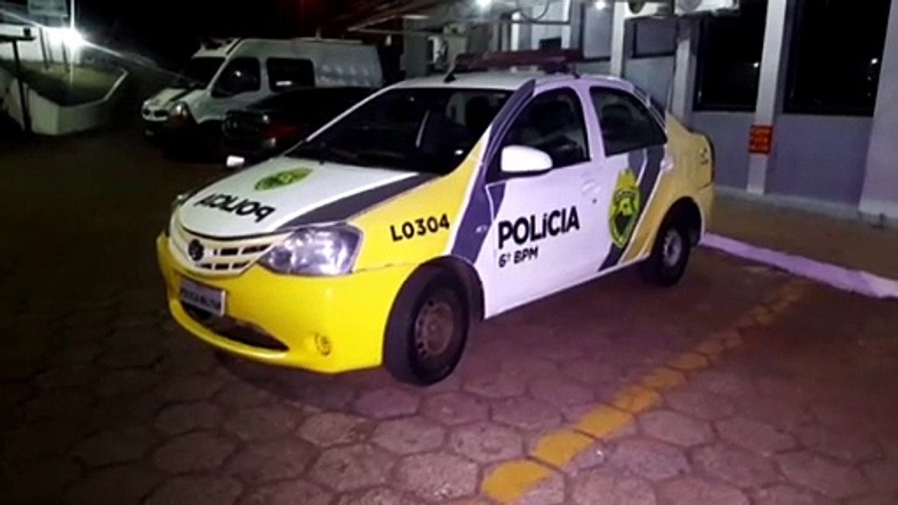 Homem é detido após agredir a companheira