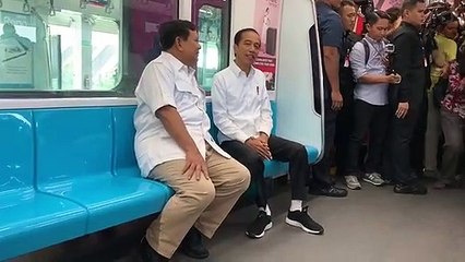 Jokowi-Prabowo Naik MRT Bersama