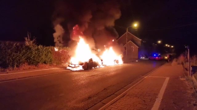 Deux voitures en feu à Montigny-le-Tilleul