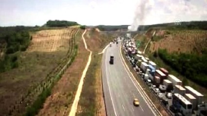 Yavuz Sultan Selim Köprüsü yakınında araç yangını