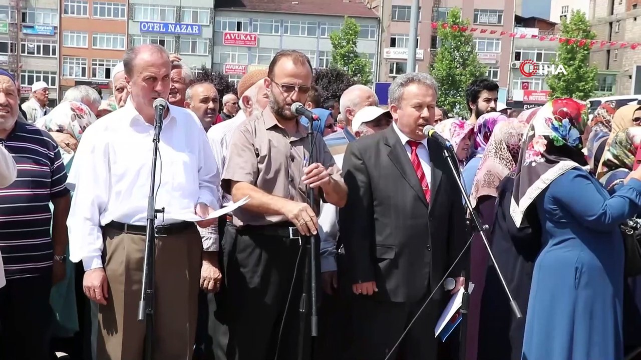 Karabük’te 185 hacı adayı kutsal topraklara uğurlandı...Hacı adaylarının uğurlandığı tören alanı havadan görüntülendi