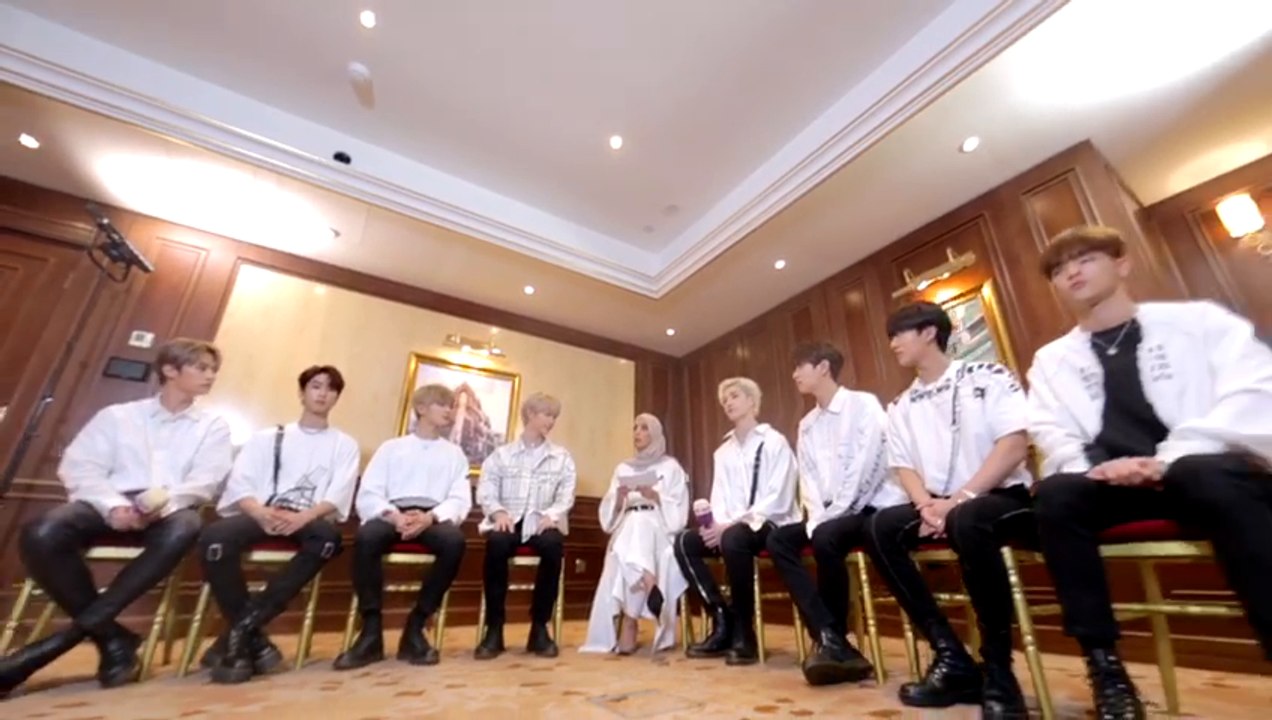 من كواليس حفلة سوبر جونيور في جدة أمس