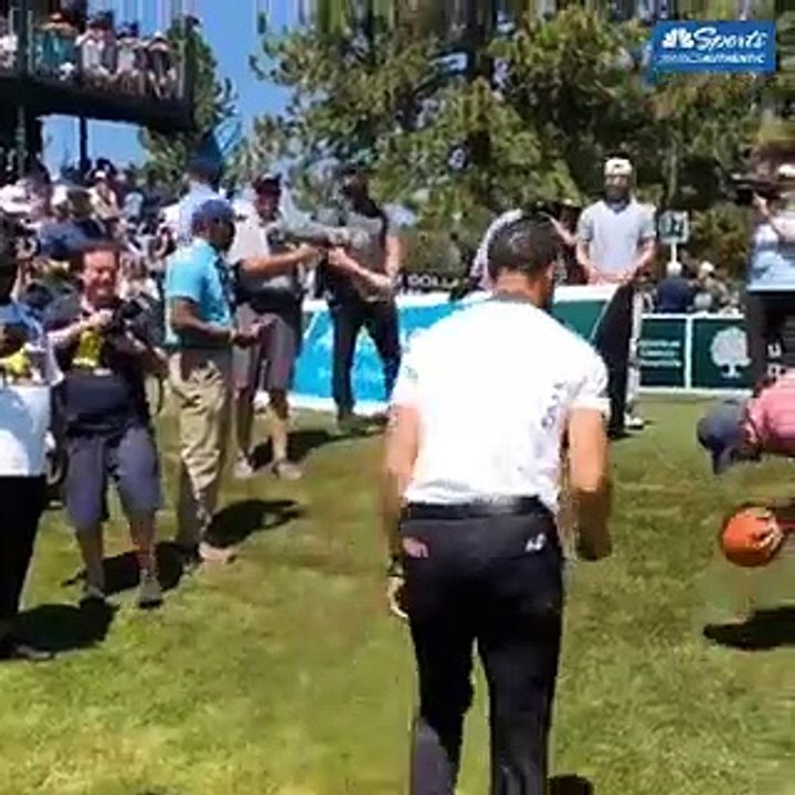 Steph Curry loupe trois dunks de suite !