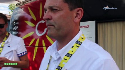 Video herunterladen: Tour de France 2019 - Cédric Vasseur et Cofidis a déjà perdu 2 coureurs après 8 étapes sur ce Tour