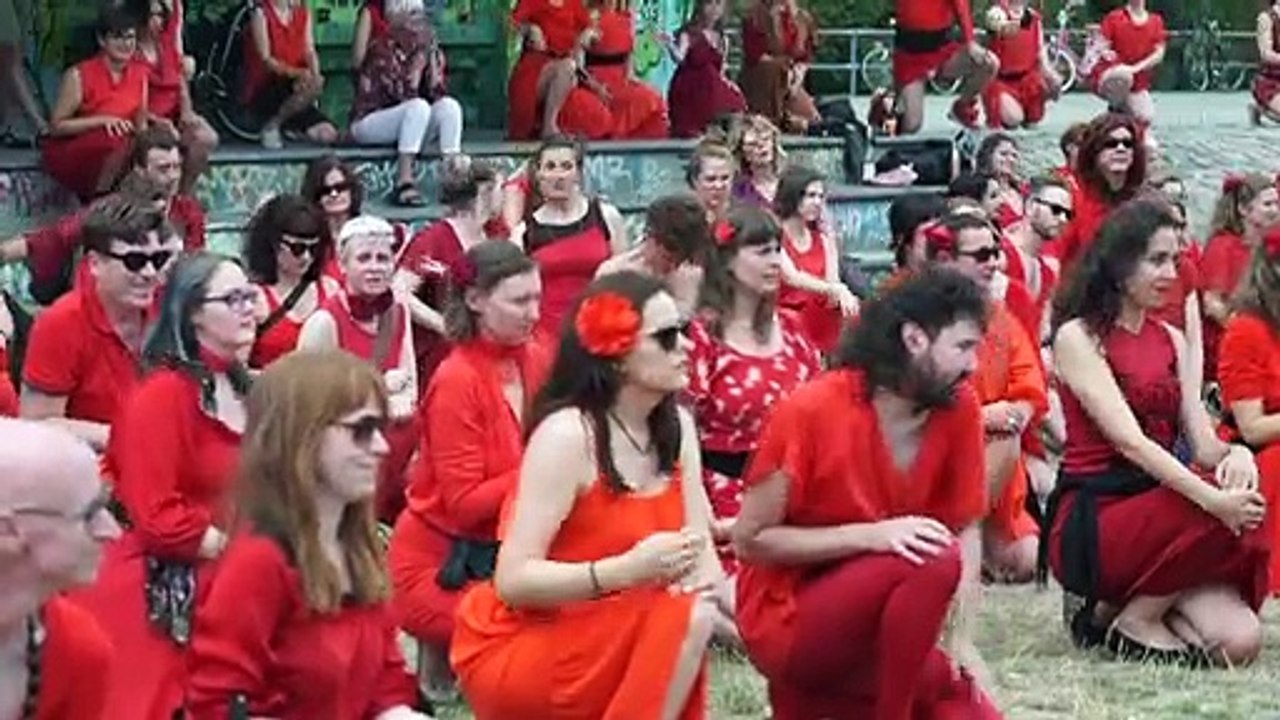 Berliner feiern den 'Most Wuthering Heights Day'