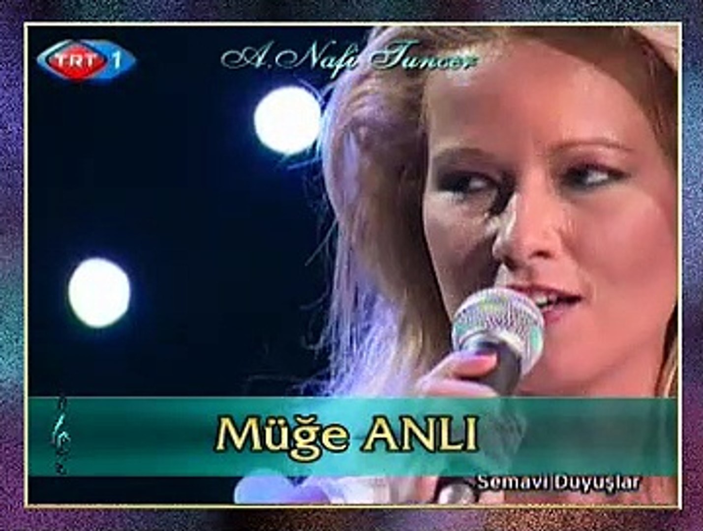 beyaz delikli gömlek