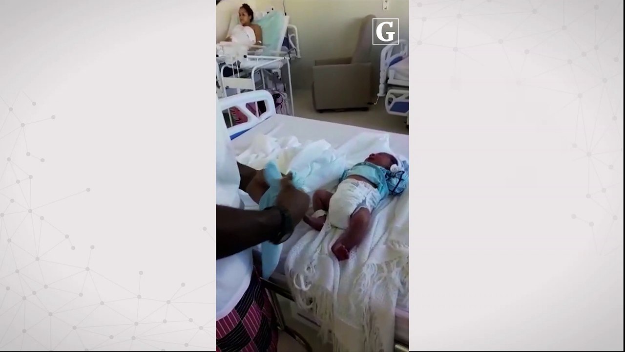 Primeira troca de fraldas na maternidade
