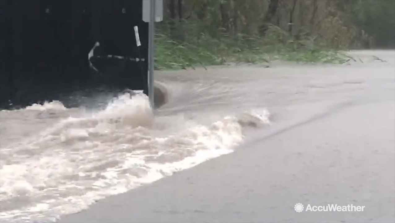 Reed Timmer reports worsening flood conditions as levees get overwhelmed
