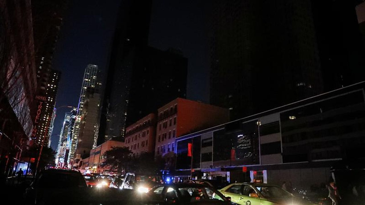 La Grande mela al buio: black out a Manhattan