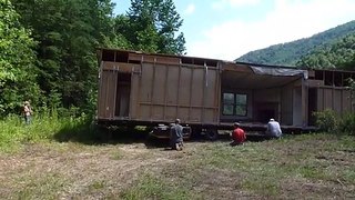 Using a platypus to move a mobile home