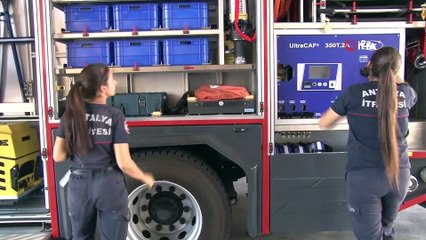 ‘Erkek mesleği’ diyenlere inat itfaiyeci oldular