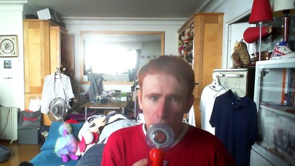 Wiwi égratigne "ma main à couper" d'Aynine