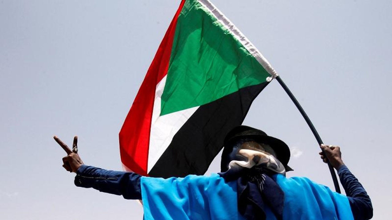 Sudan power-sharing deal signing delayed