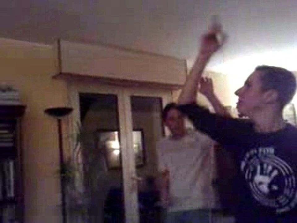 Haut les mains
