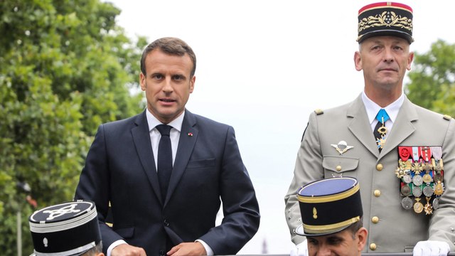 14 juillet : Macron accueilli sous des sifflets