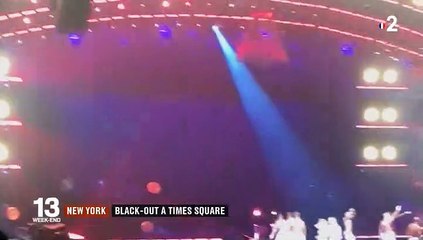 Download Video: Le concert de Jennifer Lopez stoppé d'un coup hier soir à New York à cause de la panne d'électricité géante - Le public présent dans la salle évacué