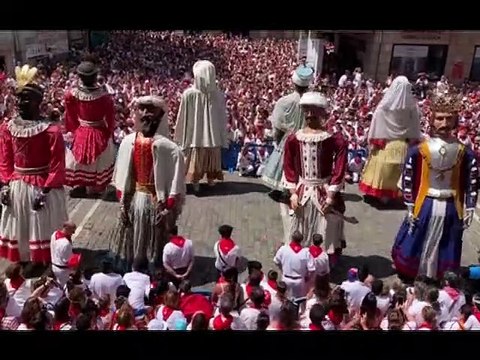 La Octava y la despedida de la Comparsa de Gigantes y Cabezudos