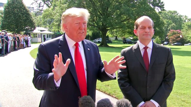 Trump dice a congresistas demócratas que vuelvan al país del que vinieron