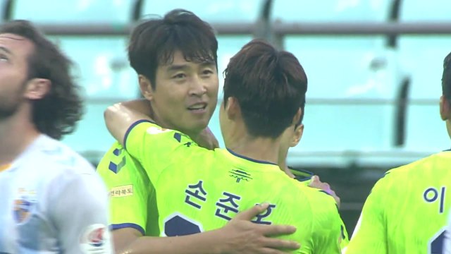 전북·울산, '선두 경쟁' 현대가 더비 무승부 / YTN