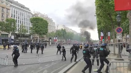 Más de 150 ‘chalecos amarillos’ detenidos durante la fiesta nacional francesa