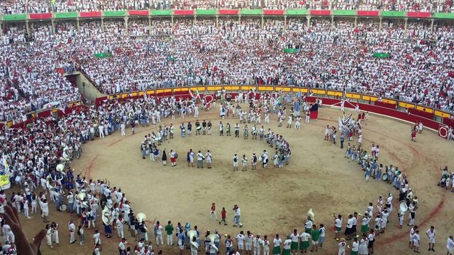 La emocionante despedida de la Plaza de Toros después de la última corrida de Miura