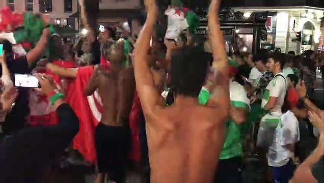 Scènes de liesse à Toulon après la qualification de l'Algérie en finale de la CAN