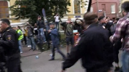 Pré-candidatos opositores são detidos na Rússia