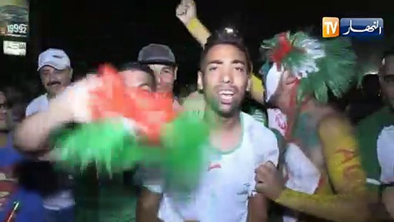 فرحة عارمة للجزائريين في كل أنحاء الوطن بعد بلو...