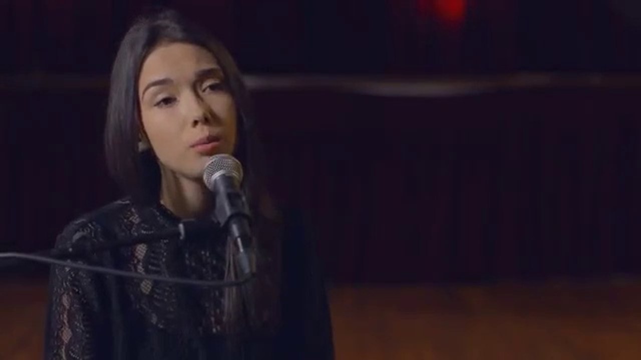 Dis, quand reviendras tu? - Barbara Piano Cover - Reprise par Chloé