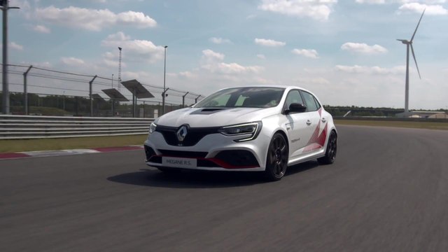 2019 New Renault MÉGANE R.S. TROPHY-R RECORD on the track