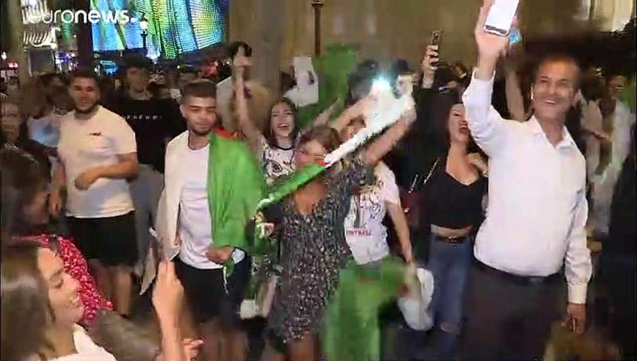 Mehr als 250 Festnahmen in Paris nach Krawallen von Algerien-Fans