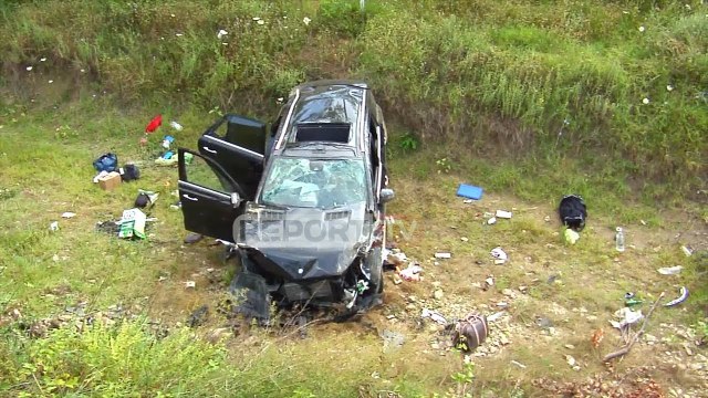 Report TV - Derviçjan, fuoristrada përmbyset pas përplasjes me një mjet tjetër, 5 të plagosur