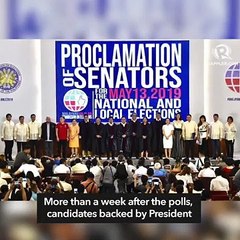 Скачать видео: Comelec proclaims 12 new senators, winning party-list groups l Evening wRap