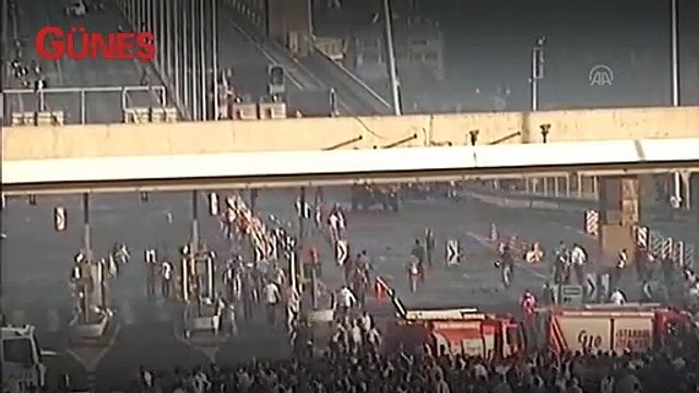 Darbeci hainler halktan böyle kaçtı... İşte ihanet gecesinin yeni görüntüleri