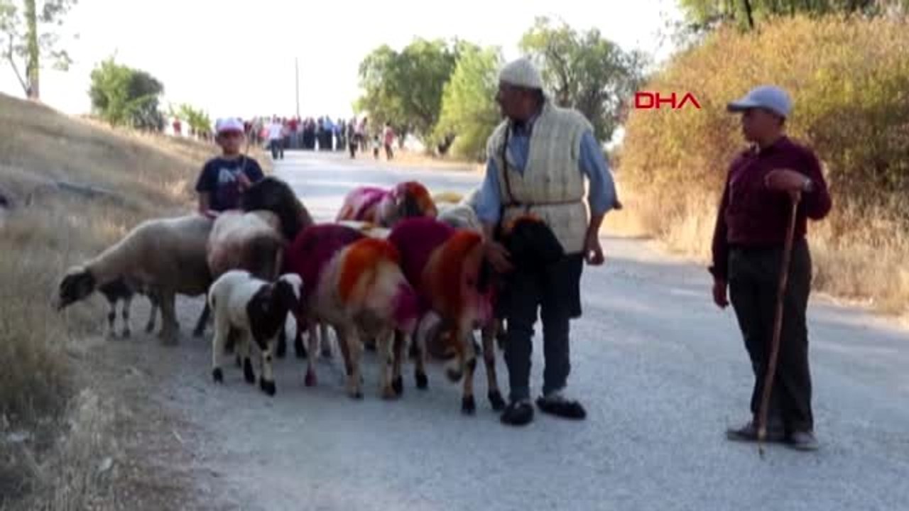 DENİZLİ'DE ASIRLIK GELENEK ÖNCESİ TEMSİLİ YÖRÜK...