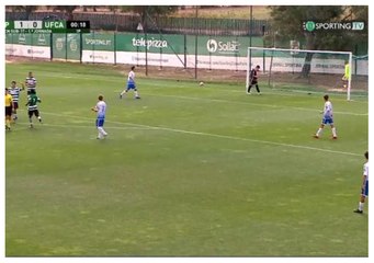 سبورتينغ لشبونة البرتغالي يُسجل هدفًا غريبًا دون أن يلمس لاعبيه الكرة