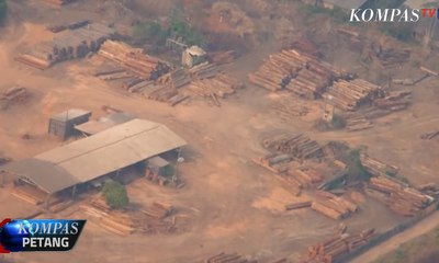 Télécharger la video: Brasil Kerahkan Pesawat Padamkan Kebakaran Hutan Amazon