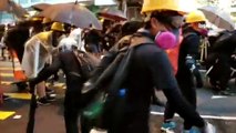 - Hong Kong’da Molotoflu Eylem- Hong Kong Polisi, Yıllar Sonra İlk Kez Göstericilere Karşı Tazyikli Su Kullandı