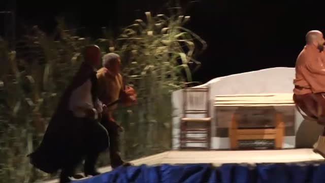 Medio millar de vecinos ponen en escena El Alcalde de Zalamea