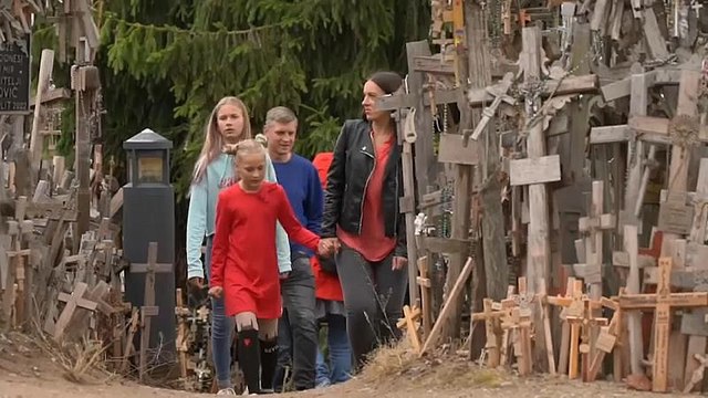 Гора крестов: символ веры, надежды, свободы