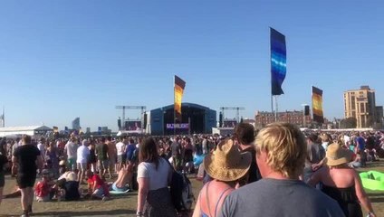 Victorious Day 3 Razorlight video